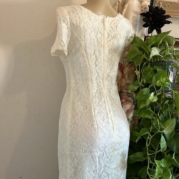 Vintage Wedding Dress UNITE! Ivory Lace Shell with Lining Long with Slit on Left - Picture 10 of 15